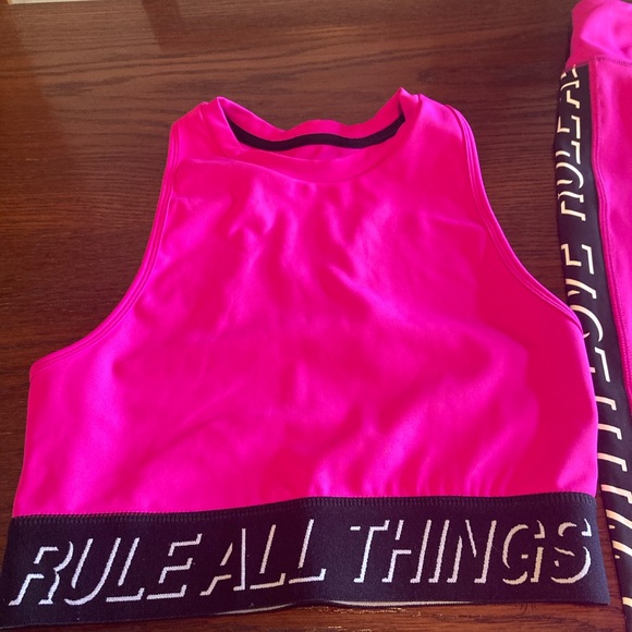 Pam & Gela Do All Things with Love Workout Set - Picture 4 of 9